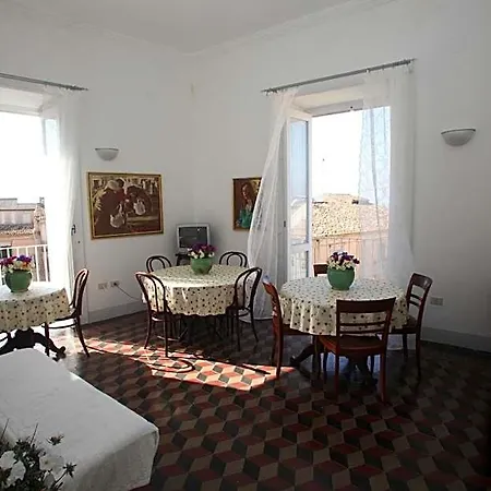 Al Vecchio Castello 3* トロペーア