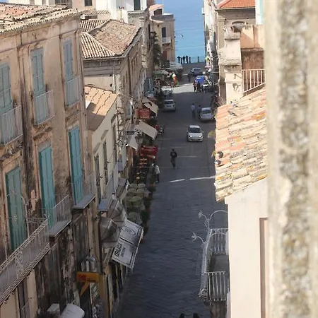 לינה וארוחת בוקר Al Vecchio Castello