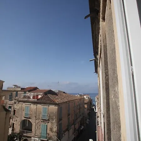 Al Vecchio Castello تروبيا