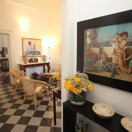Al Vecchio Castello Bed and Breakfast *