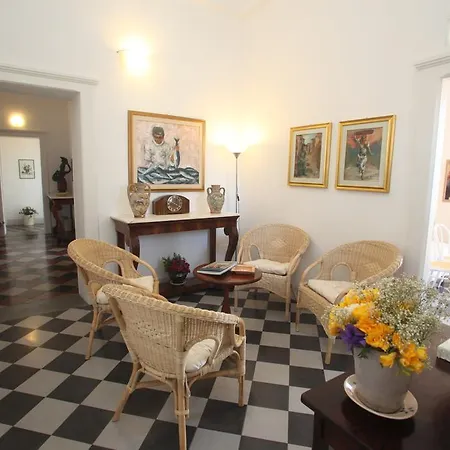 Al Vecchio Castello 3* トロペーア