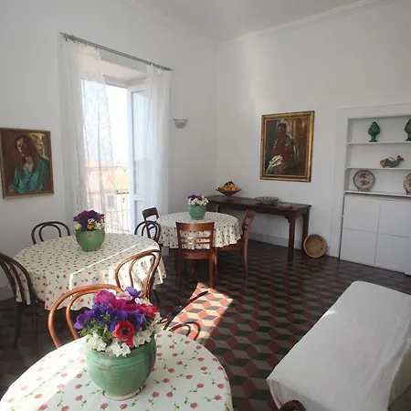 Al Vecchio Castello Bed and Breakfast *