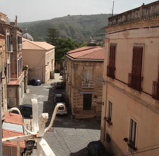 Nocleg ze śniadaniem Al Vecchio Castello 3*